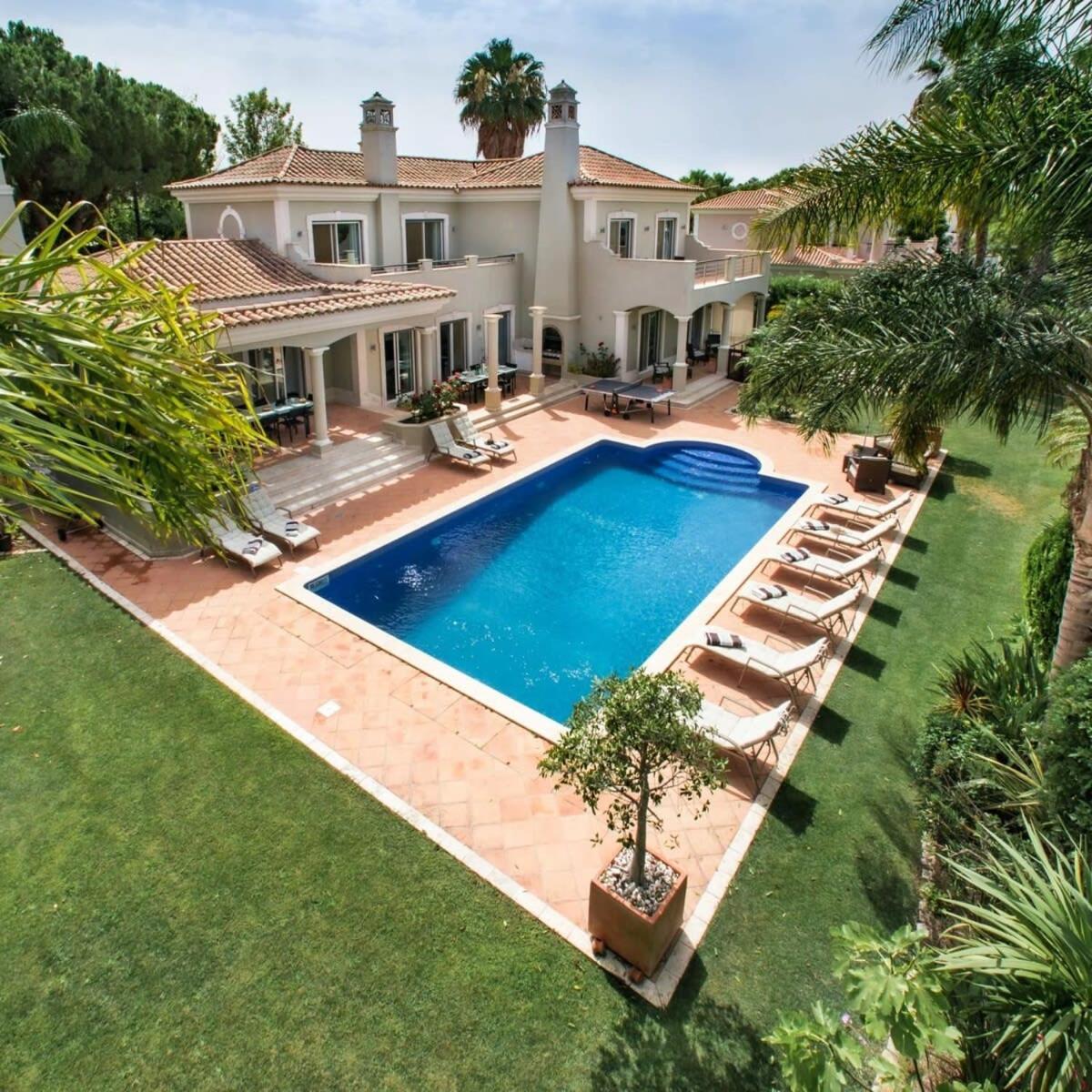 Millennium Luxury Relaxing Location Ferienhaus Almancil